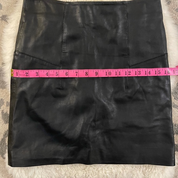 Marciano - High waisted Black leather skirt - size 4 - Picture 14 of 15